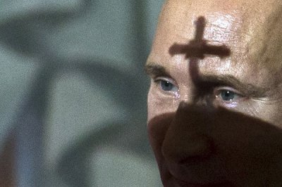 Моторошне фото Путіна на Великдень підірвало інтернет