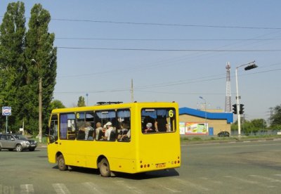 Тимчасово призупинено рух транспорту та змінено рух автобусів № 6 та № 6а