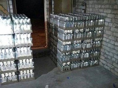 Подпольный цех по изготовлению фальсифицированной водки разоблачили в Никополе