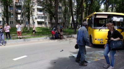 ДТП в районе автовокзала. Столкновение рейсового автобуса с грузовой Газелью (фото)