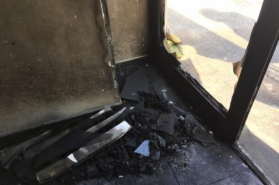 В Днепре подожгли офис "Оппоблока" (фото)
