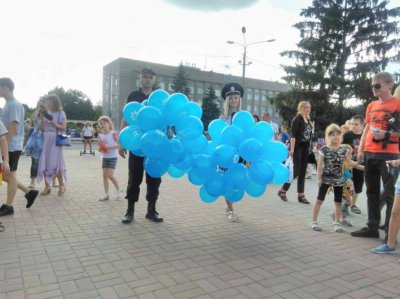 Нікопольська поліція забезпечила охорону публічної безпеки на святкуванні Дня молоді (фото)